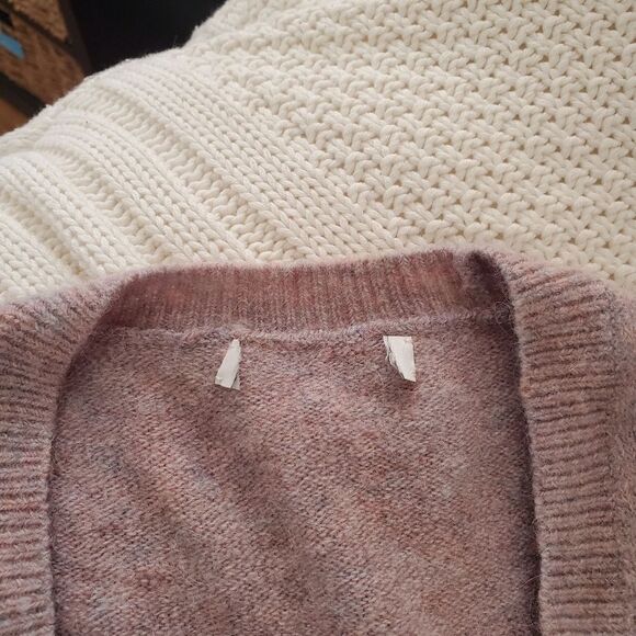 Madewell Coziest Yarn Faux Wrap Pullover Sweater - size Small in Mauve - Picture 13 of 14